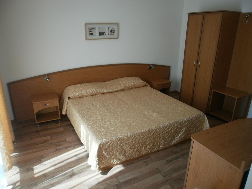 Europa Guest House Kiten (Burgas) Quarto foto